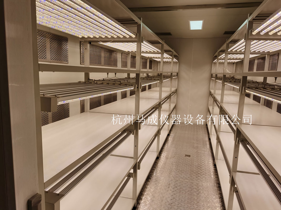 培养架人工气候室内部1